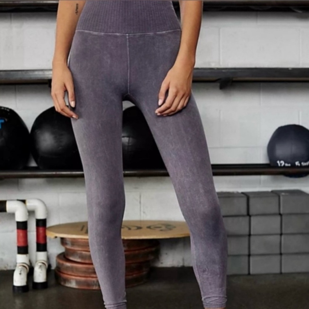 Free People Good Karma SHANTI Leggings - Picture 2 of 3